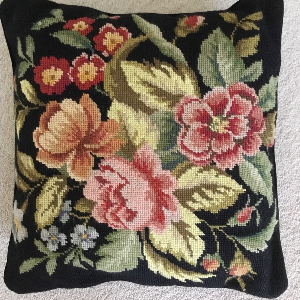 Needlepoint pillow cover with insert